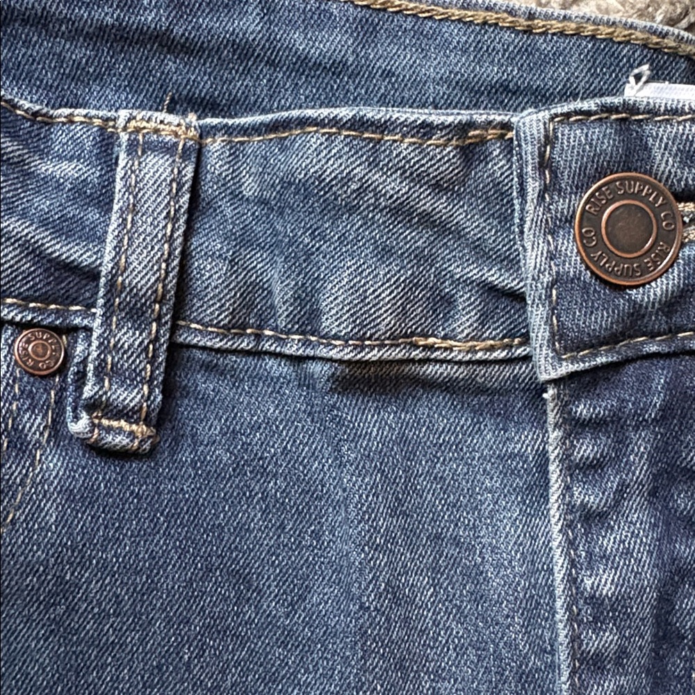 RISE | Low Rise Jeans - Picture 6 of 6